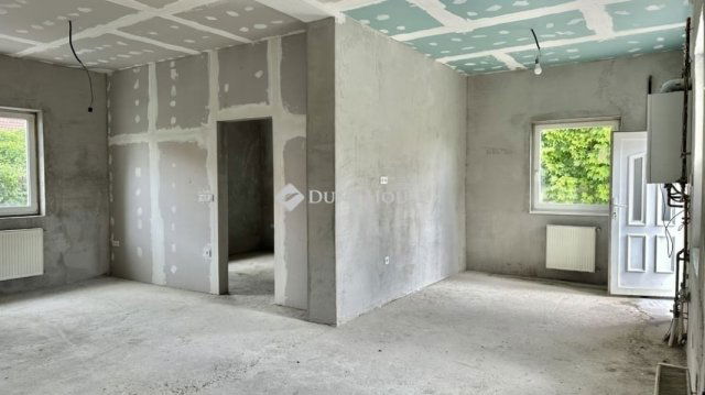 Eladó családi ház, Budapesten, XVIII. kerületben 84.9 M Ft