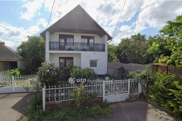 Kiadó családi ház, albérlet, Hajdúszoboszlón 900 E Ft / hó