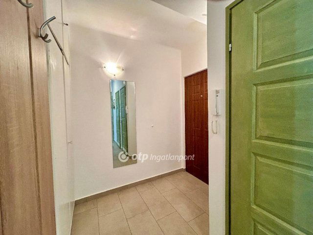 Eladó téglalakás, Keszthelyen 58.9 M Ft, 3 szobás