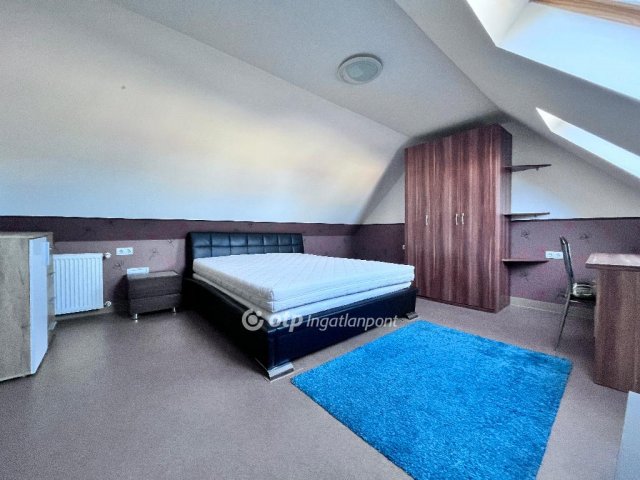 Eladó családi ház, Győrött 78 M Ft, 2 szobás