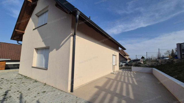 Eladó családi ház, Sopronban 169 M Ft, 5 szobás