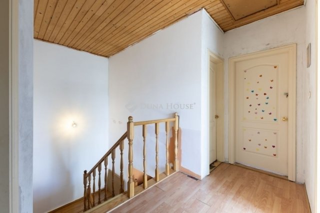Eladó ikerház, Budapesten, XVIII. kerületben 136.6 M Ft, 7 szobás