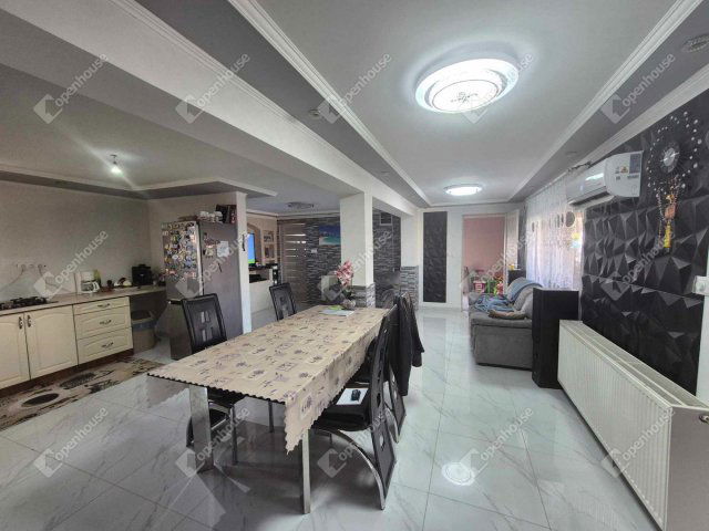 Eladó családi ház, Pécelen 49.5 M Ft, 3 szobás