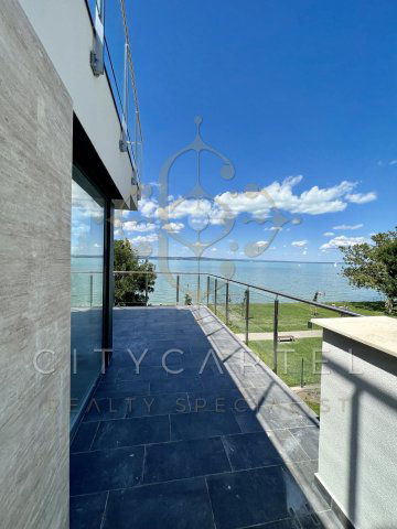 Eladó téglalakás, Siófokon 265 M Ft, 3 szobás