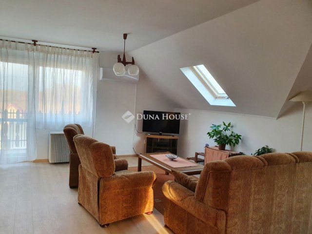 Eladó családi ház, Fonyódon 124.99 M Ft, 8 szobás