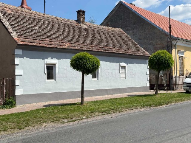 Eladó családi ház, Zalakomáron 11 M Ft, 3 szobás