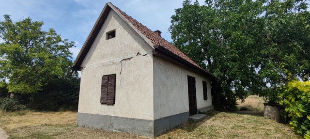 Eladó családi ház, Pilisen 4.8 M Ft, 2 szobás