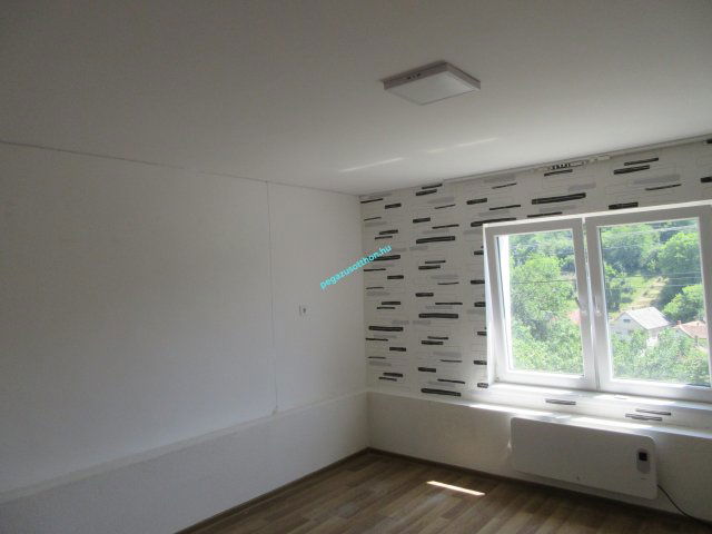 Eladó családi ház, Ózdon 20 M Ft, 3 szobás