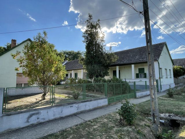 Eladó családi ház, Székelyszabaron 15.5 M Ft, 3 szobás