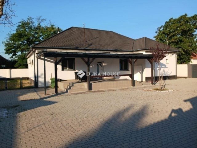 Eladó családi ház, Budapesten, XVII. kerületben 185 M Ft
