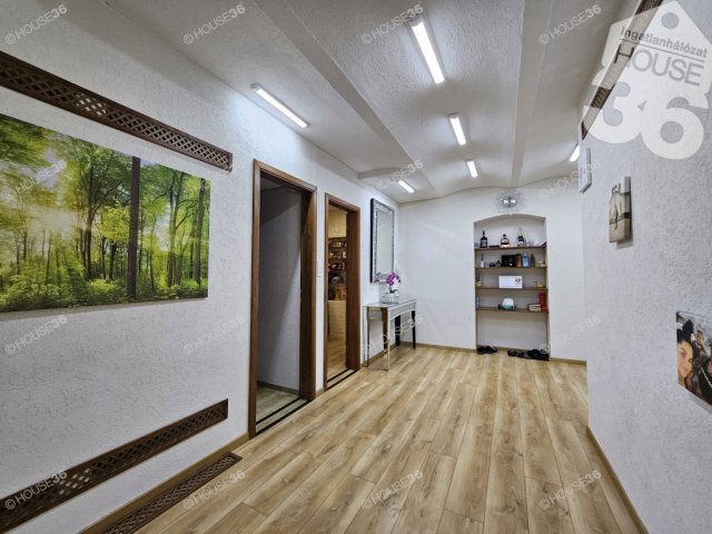 Eladó téglalakás, Kecskeméten 106.9 M Ft, 3 szobás