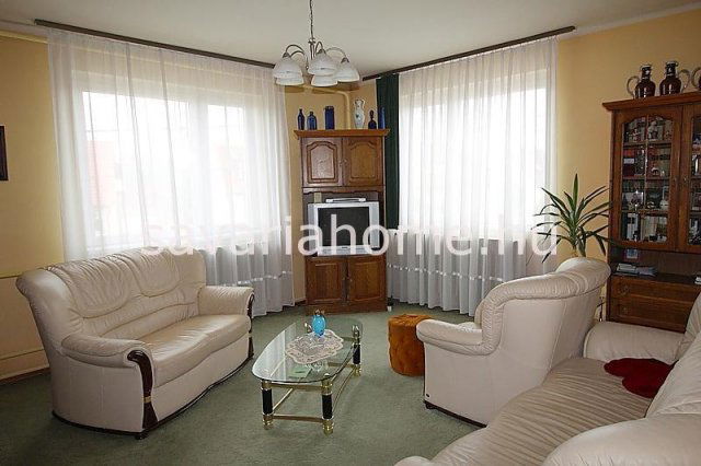 Eladó családi ház, Bükön 70 M Ft, 8 szobás