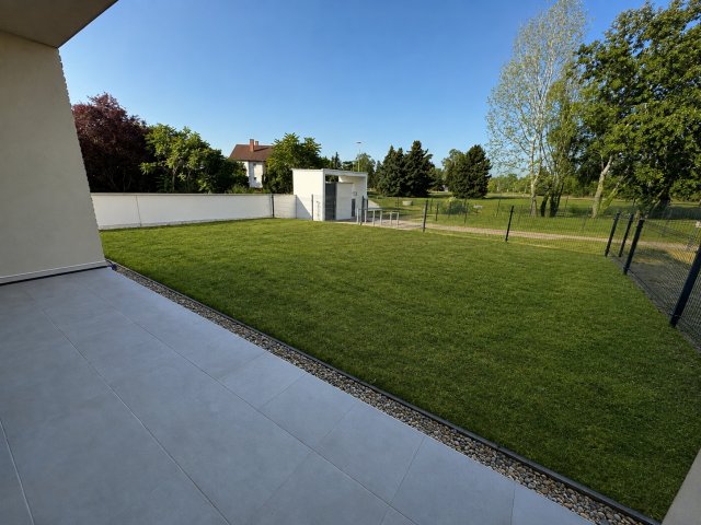 Kiadó téglalakás, albérlet, Bábolnán 300 E Ft / hó, 3 szobás