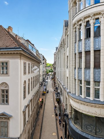 Eladó téglalakás, Budapesten, V. kerületben 219.9 M Ft, 2 szobás
