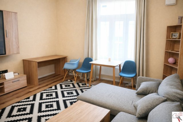 Eladó téglalakás, Pécsett 46.9 M Ft, 1+1 szobás