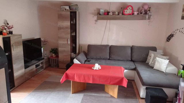 Eladó családi ház, Tószegen 15 M Ft, 2 szobás