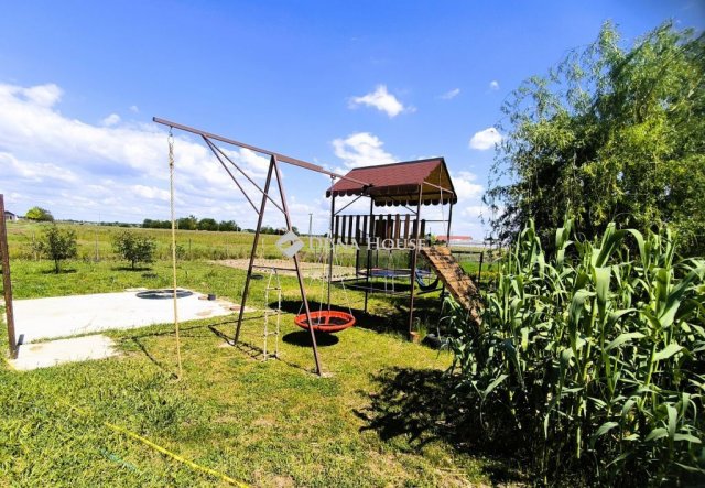 Eladó családi ház, Szabadszálláson 52 M Ft, 4 szobás