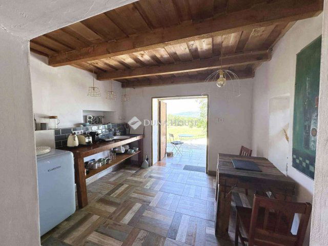 Eladó családi ház, Kisapátiban 56.99 M Ft, 1 szobás