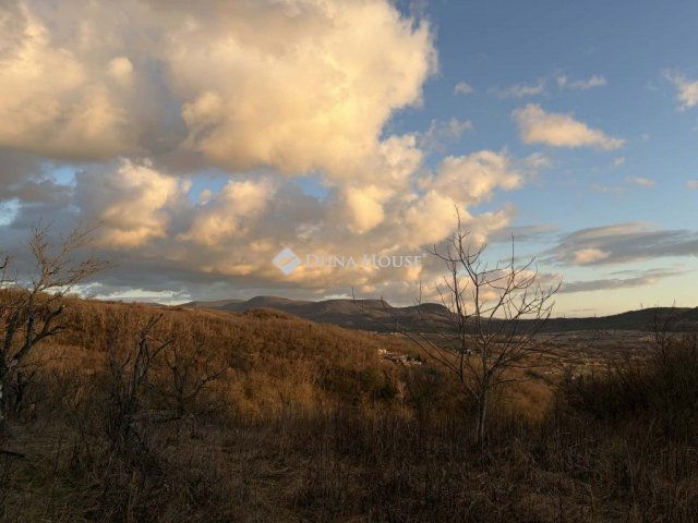 Eladó telek, Esztergomban 17 M Ft / költözzbe.hu