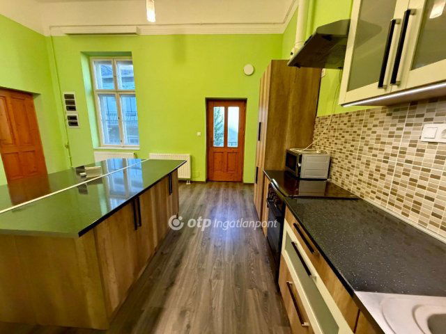 Kiadó téglalakás, albérlet, Szegeden 220 E Ft / hó, 3 szobás