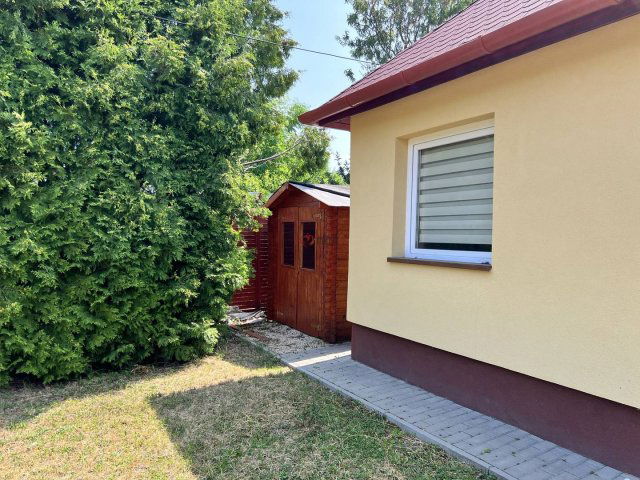 Eladó családi ház, Velencén 79.9 M Ft, 2 szobás