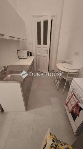 Eladó téglalakás, Budapesten, VII. kerületben 63 M Ft, 1 szobás