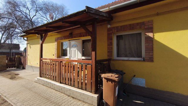 Eladó családi ház, Erdőtelken 27.8 M Ft, 1+1 szobás