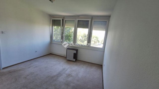 Eladó téglalakás, Székesfehérvárott 45.5 M Ft, 2 szobás