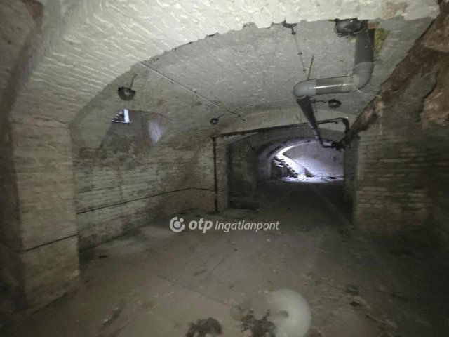 Eladó üzlethelyiség, Budapesten, VIII. kerületben 31.9 M Ft