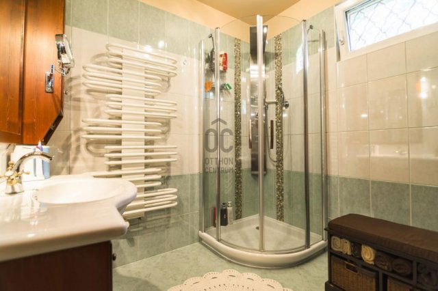 Eladó családi ház, Szigetszentmiklóson 145 M Ft, 6 szobás