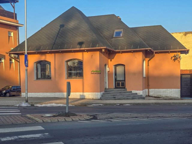 Eladó ipari ingatlan, Sopronban 90 M Ft, 4 szobás