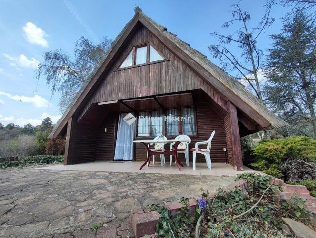 Eladó nyaraló, Sukorón 60 M Ft, 4 szobás / költözzbe.hu