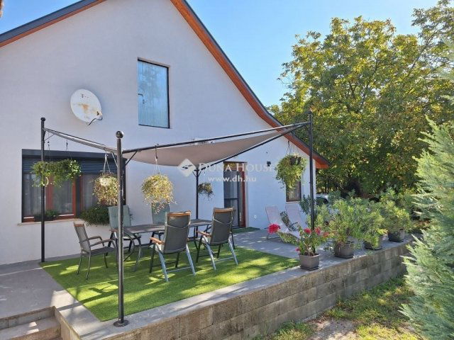 Eladó családi ház, Kecskeméten 89.9 M Ft, 3 szobás