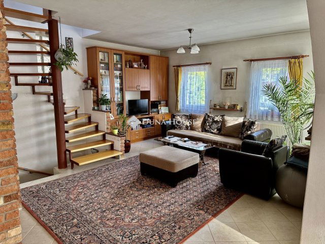 Eladó családi ház, Budakeszin 133 M Ft, 2+2 szobás