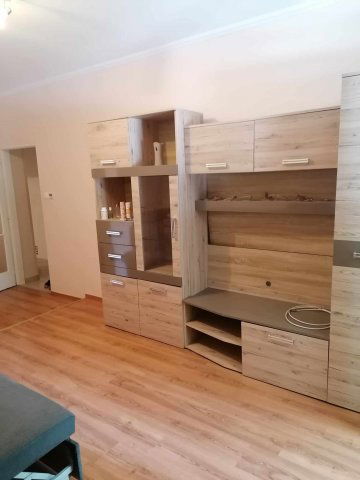 Kiadó téglalakás, albérlet, Szegeden 70 E Ft / hó, 3 szobás