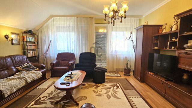 Eladó családi ház, Csákváron 85 M Ft, 5 szobás