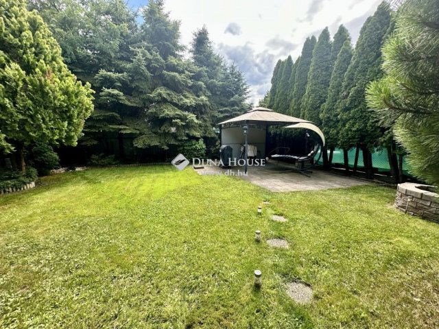 Eladó családi ház, Nagytarcsán 129 M Ft, 6 szobás