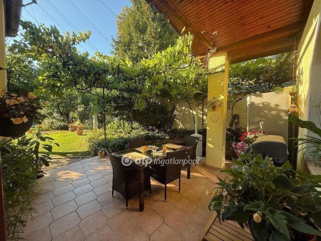 Eladó családi ház, Budapesten, II. kerületben 259 M Ft, 5 szobás