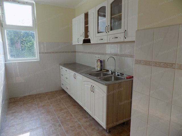 Kiadó téglalakás, albérlet, Kaposváron 150 E Ft / hó, 3 szobás