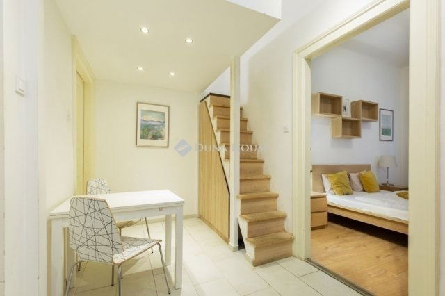 Eladó téglalakás, Budapesten, V. kerületben 60 M Ft, 1 szobás