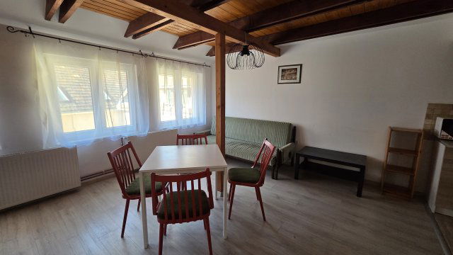 Kiadó téglalakás, albérlet, Esztergomban 180 E Ft / hó
