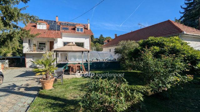 Eladó családi ház, Budapesten, II. kerületben 330 M Ft, 6 szobás