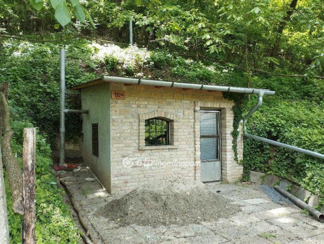 Eladó mezogazdasagi ingatlan, Szekszárdon 3.5 M Ft
