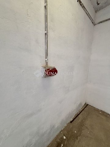 Kiadó ipari ingatlan, Gyulán 200 E Ft / hó / költözzbe.hu