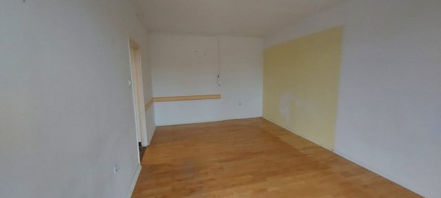 Eladó téglalakás, Budapesten, XXII. kerületben, Háros utcában