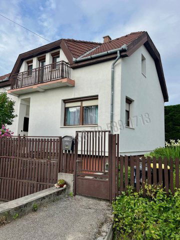 Eladó családi ház, Budaörsön, Naphegy utcában 155 M Ft