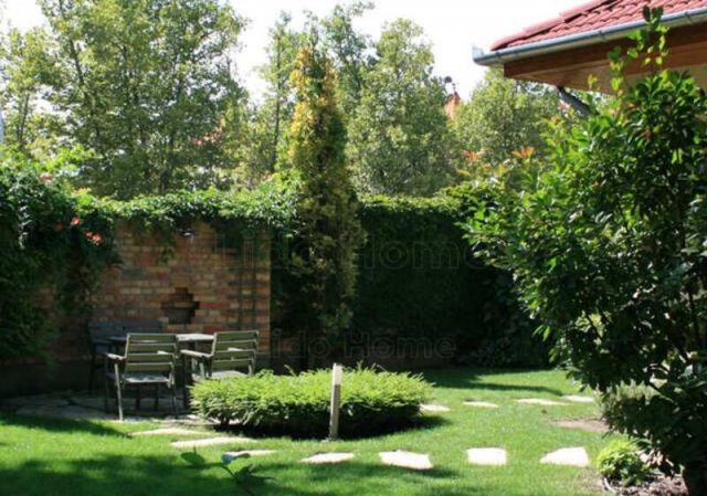 Eladó családi ház, Siófokon 335 M Ft, 8 szobás