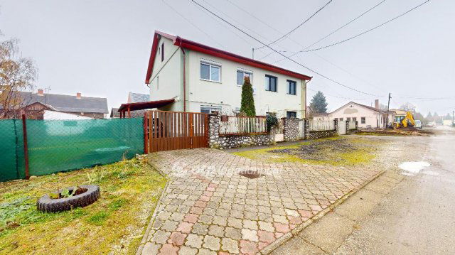 Eladó családi ház, Sajószentpéteren 37 M Ft, 2+2 szobás