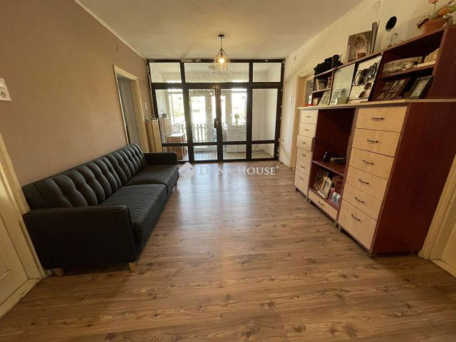 Eladó családi ház, Tabdin 29.99 M Ft, 4 szobás