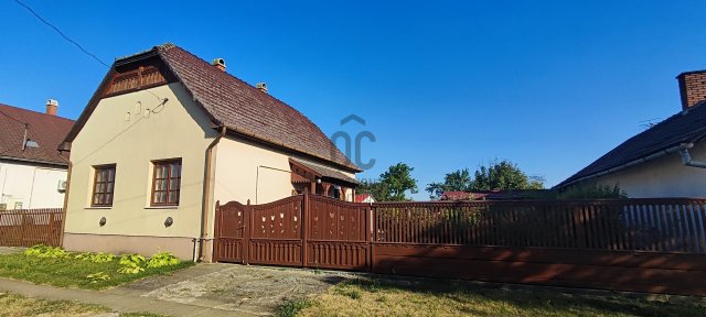 Eladó családi ház, Nagyivánon 26 M Ft, 2 szobás
